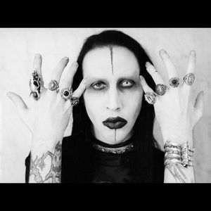 Meet your Posher, Chloe